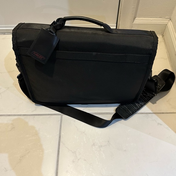 Tumi Briefcase - Picture 2 of 4